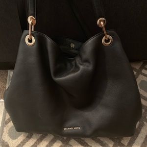Black Michael Kors bag